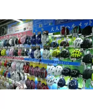 自転車用ヘルメットどうする!?　ビックカメラで5～6倍の売れ行き