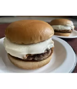 ほぼ飲み物状態？　「白いモス」と「白いモスダブル」を実食！