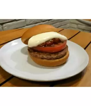 好評の「白いモスバーガー」が進化して復活！ 7月12日から期間限定で