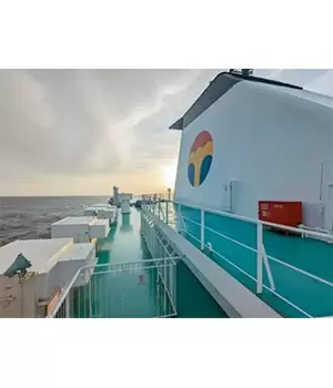 東京ー徳島間、フェリー旅のススメ！ 大浴場付き船内で楽しむ究極の自由時間