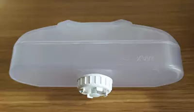 水タンクには約120mlの水が入る