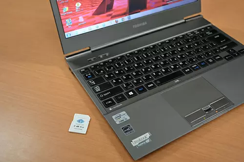 「FlashAir」をPCにセットしても画像のシェアができる