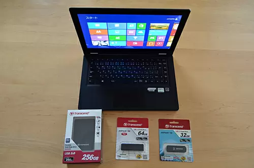 超高速USBメモリ「JetFlash 780 64GB」と「JetFlash 700 32GB」、ポータブルSSD「ESD 200 256GB」