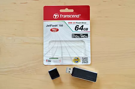 データ転送速度の速さが確かめられたトランセンドの超高速USB3.0対応のUSBメモリ「JetFlash 780 64GB」