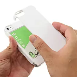 iPhone 5とICカードの間に電波遮断シートを挟む