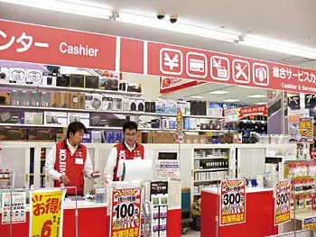 現場でいっしょに働くことで、知識を習得