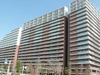 コジマ×ビックカメラ西東京店は約800世帯が入居するヴィーガーデン ザ・レジデンスの目の前