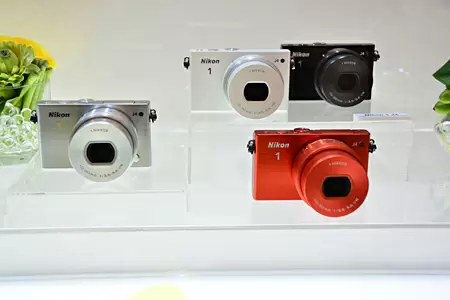 Nikon 1 J4