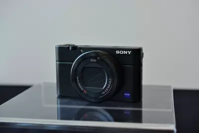「サイバーショット RX100 III」 
