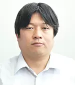 鈴木友明 店長