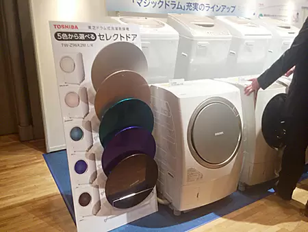 カラーラインアップ豊富なセレクトドア