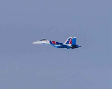 防衛省統合幕僚監部は、2023年12月14日、中国およびロシアの爆撃機が日本海から東シナ海にかけて戦...