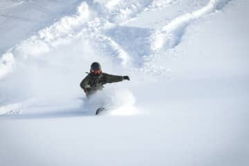 クリスマス直前に訪れた今季一番の最強寒波は、各地に大雪をもたらしています。一気に増えた積雪は交通や生...