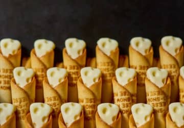 北海道で連日行列、完売必至のチーズチョコレート「[SNOW] CHEESE（スノーチーズ）」が、バレ...