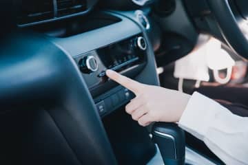画像(3枚) ●文:[クリエイターチャンネル] Peacock Blue K.K. 冬は車内の温度が...