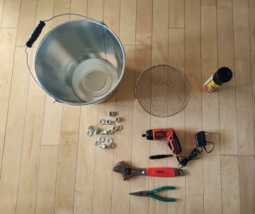 ■オリジナルの焚火台を簡単に作ろう！キャンパーにとって、焚火台は特別な存在だ。炎の輝きは心を和ませ、...