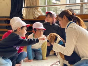 こんにちは。内田友賀です。 私たちが実施する小学校での動物介在教育では、「観察」は子どもの探求心を引...