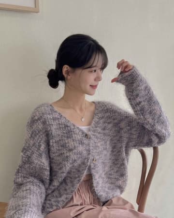 冬のモテコーデといえば、着るだけでフェミニンなムードをまとえるニットは外せません。そこで今回は、デー...