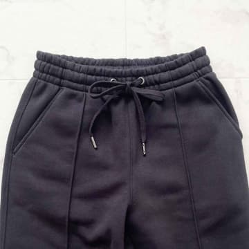 厚みのある生地 ＆ 裏起毛であたたかい【GU（ジーユー）】の「ヘビーウェイトスウェットプルオンパンツ...