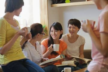 引用元：XiXinXing/gettyimages ●2月5日は「笑顔の日」 「ニ（2）」「コ（5）...