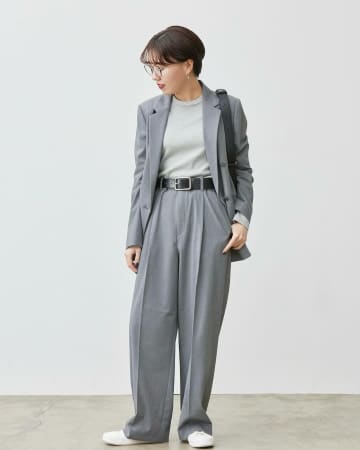 季節はまだまだ冬だけれど、ファッションは少しずつ春へと目線を向けていきたい時期。今回は【ユニクロ】の...