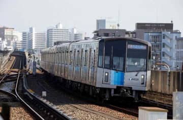 横浜市交通局、三井住友カード、ジェーシービー、QUADRAC、ビザ・ワールドワイド・ジャパン、オムロ...