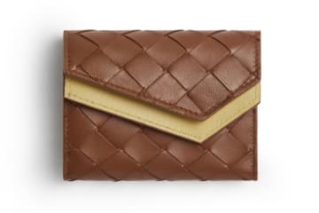 ボッテガ・ヴェネタ(BOTTEGA VENETA)から、2024年春夏の新作ウィメンズ・メンズウォレ...