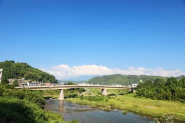 下市町は奈良県のほぼ中央に位置し、元々は宿場町として栄えていました。創業800年を超える日本最古のお...