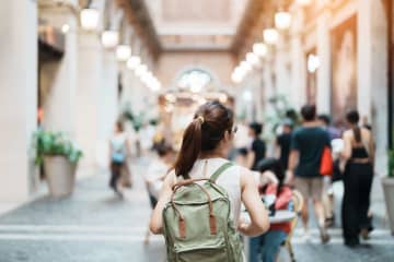 旅行中のトラブルは予期せぬ瞬間に楽しみを奪ってしまうもの。突然起こるさまざまな問題に対して、適切な対...