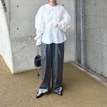 服のおしゃれさも大事だけれど、バッグは一つでコーデの雰囲気が見違えるからあなどれません。本当に使える...
