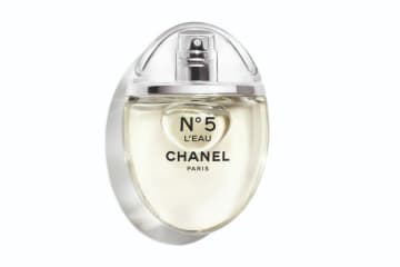 希少❤️ CHANELチャームN°5ロー 希少❤️ CHANELチャームN°5ロー 希少❤️ CHANELチャームN°5ロー