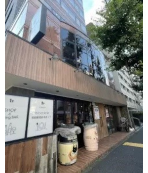 新中野・「ワインビストロ 柴田屋酒店本店2F」でワイン・地酒を浴びる夜