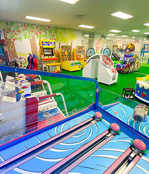 茨城・笠間市に、暑さを気にせず親子で夢中になれる「巨大室内遊園地」