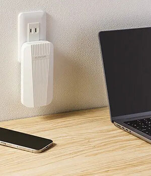 Wi-Fiがつながらない部屋は「中継器」で解決！ エレコムのコンセント直挿しWi-Fi 6中継器が快適すぎる