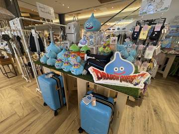 どうも、僕です◯┓ 鹿児島ではセンテラスにあるサックドビジューさん。流行りの雑貨屋キャラグッズなどが...