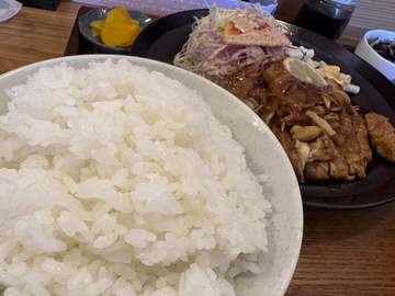 どうも、僕です◯┓ 鹿児島市名山町、マグロ丼でお馴染み山田屋さんです。何やら黒豚メニューが登場してい...