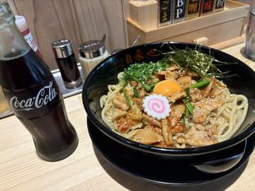 どうも、僕です◯┓ 天文館の油そば自来也さん。油そばのお店たくさんできましたが、僕が良く通うお店の１...