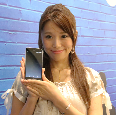 モトローラ・モビリティ、専用アクセサリでカスタマイズできるスマホ