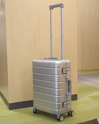 アルミがシャオミで1万円台、激安スーツケースを1年使って - BCN＋R