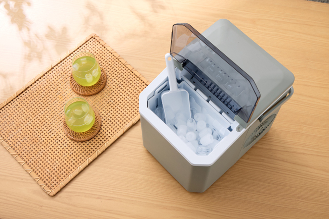 家中どこでも氷を持ち運ぶ！最短6分でつくれる「家庭用製氷機