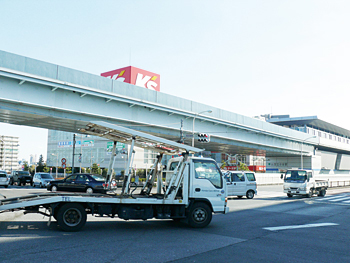 ケーズデンキ足立店は日暮里・舎人ライナーの足立小台駅の前