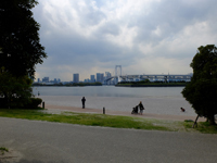 富士フイルム「FUJIFILM X20」の広角端(左)と望遠端の作例