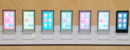 クレジットカードとほぼ同じ大きさの「第7世代iPod nano」