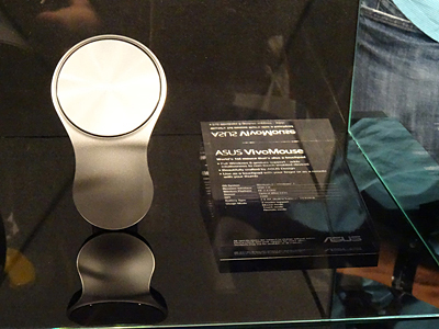「VivoMouse」ひょうたんを逆向きにしたようなデザイン