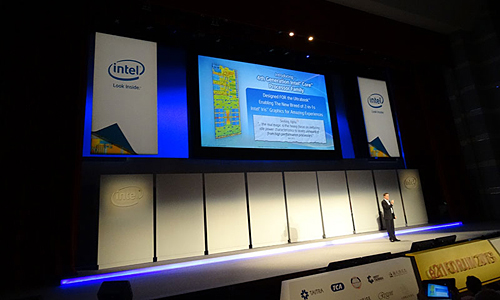 「Haswell」について説明するトム・キルロイ副社長