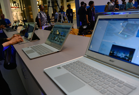 最新のウルトラブックがズラリと並ぶ