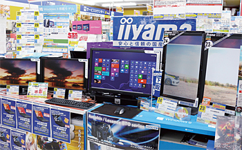 パソコン工房イオンタウン平岡店はグループ会社のマウスコンピュータが販売するiiyamaブランドの液晶ディスプレイを揃えて差異化