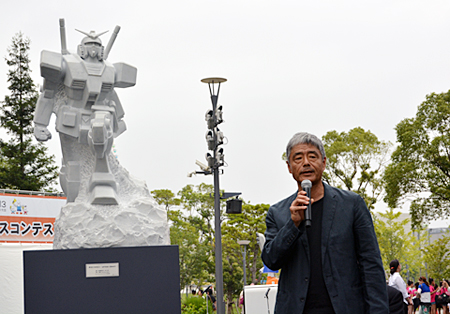 「ガンダム大理石像」の制作秘話を語る林准教授