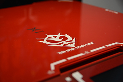 「シャア専用」は外観だけ。3倍速く出力できるわけではない……