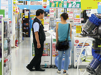 近隣に住む主婦層の来店が絶えないコジマNEW高崎店